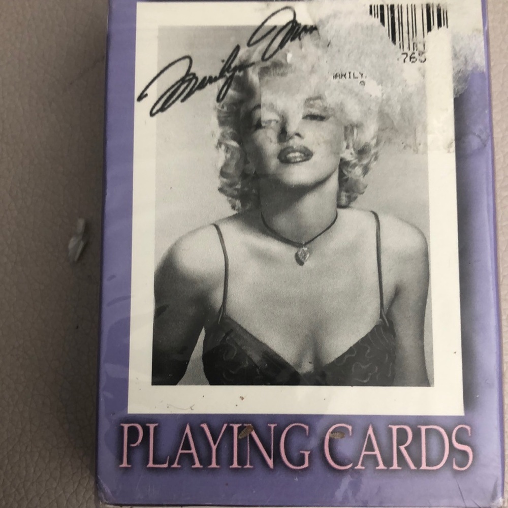 New deck Marilyn playing cards